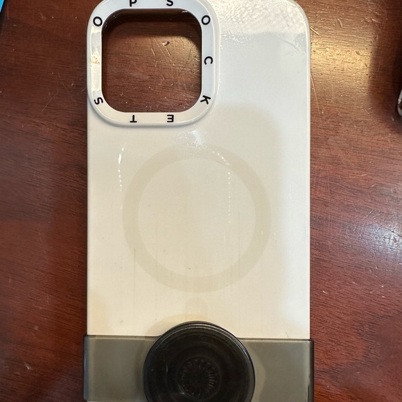 Pop Socket iPhone 12 Pro Max case - Picture 3 of 3